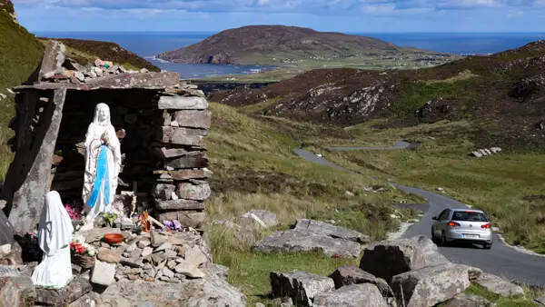 Mamore Gap Well and Grotto