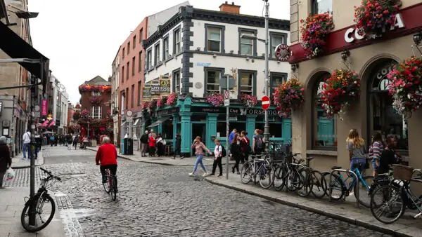 Straßenszene in der Dubliner Innenstadt