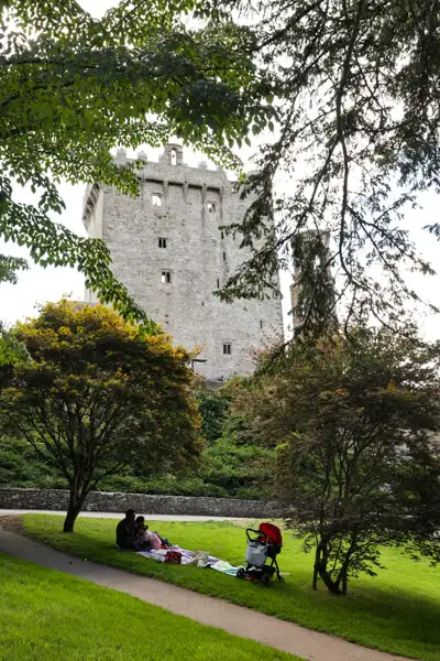 Der Park von Blarney Castle lädt ein zu einem schönen Picknick!