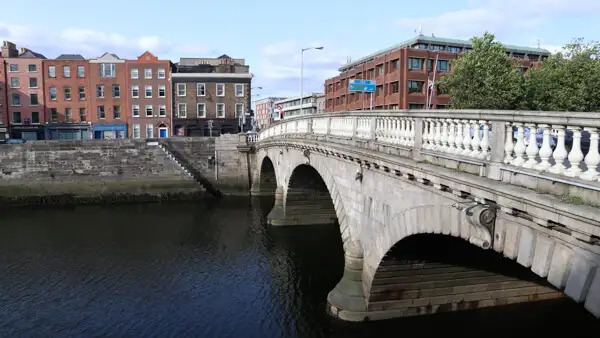 Am River Liffey