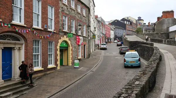 Road at the wall of Derry / Londonderry