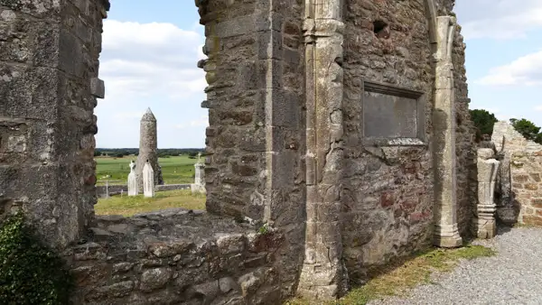 Im Kloster Clonmacnoise