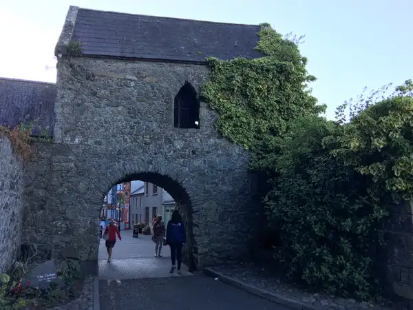 Tor der Stadtmauer von Carlingford