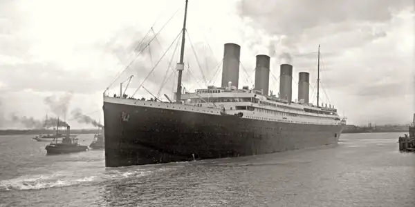 Die Titanic verlässt Southampton