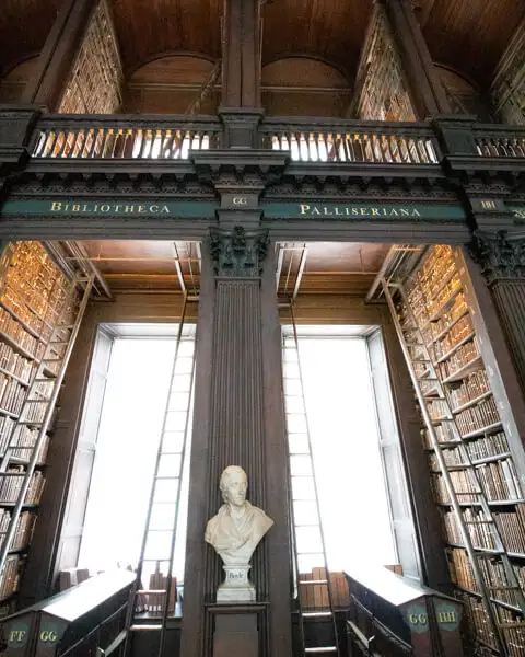 Im Long Room der Trinity College Library