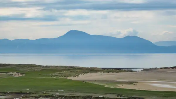 Blick auf die Clew Bay mit Croagh Patrick im Hintergrund