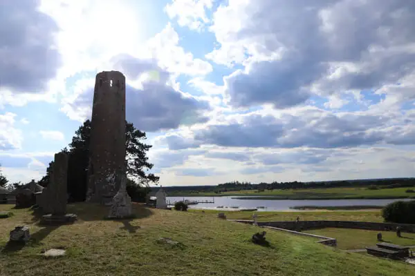 Kloster Clonmacnoise am River Shannon