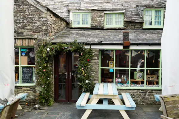 Bei Charlie's in Tintagel, Cornwall