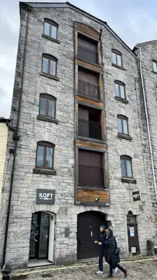 Alte Speicher - heute Lofts - im alten Affen von Plymouth