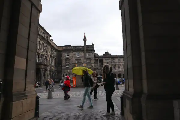 In den Colonnades bei St Giles