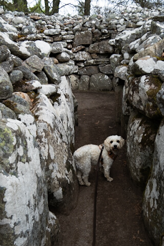 „Komm ruhig rein, ich pass auf dich auf“ (Clava Cairn)