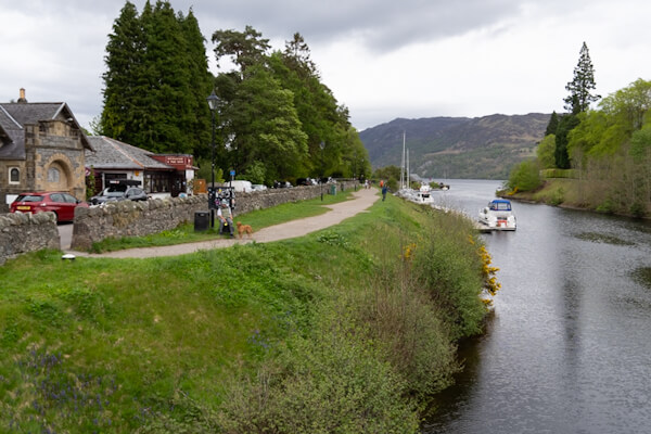 Mündung des Caledonian Canal in den Loch Ness