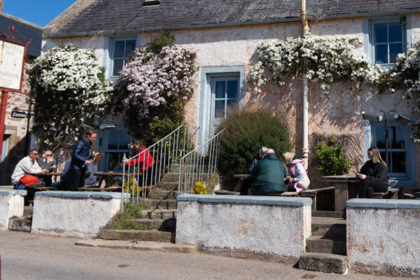 Gemütliche Café-Terrasse in Findhorn