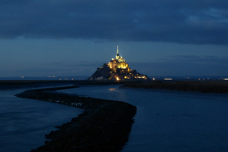 Mont-Saint-Michel am Abend (Normandie)