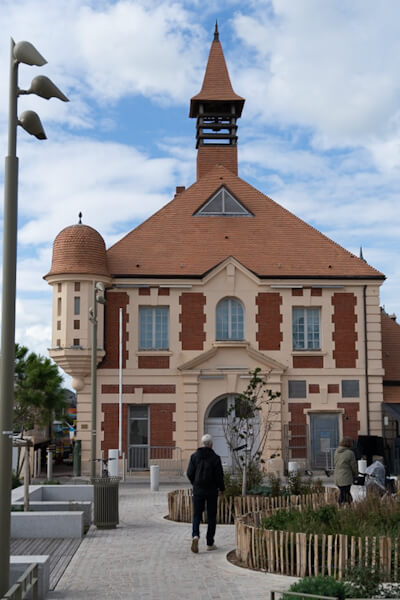 Fischmarkt-Halle in Triouville (Normandie)