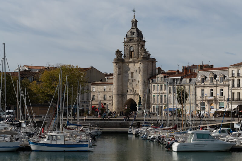 Die Grosse Horloge ist Uhrenturm und Stadttor zugleich (La Rochelle)