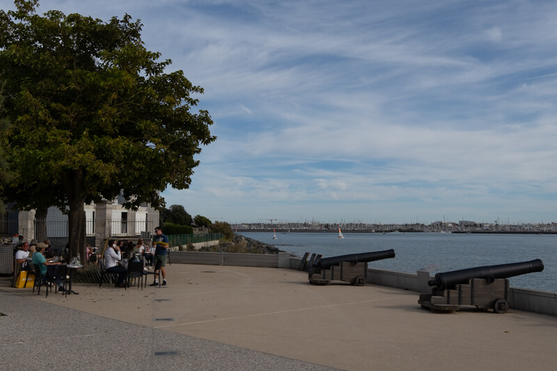 Restaurant an der Strandpromenade (La Rochelle)