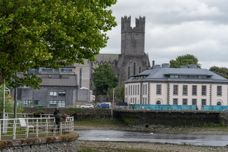 Am River Shannon